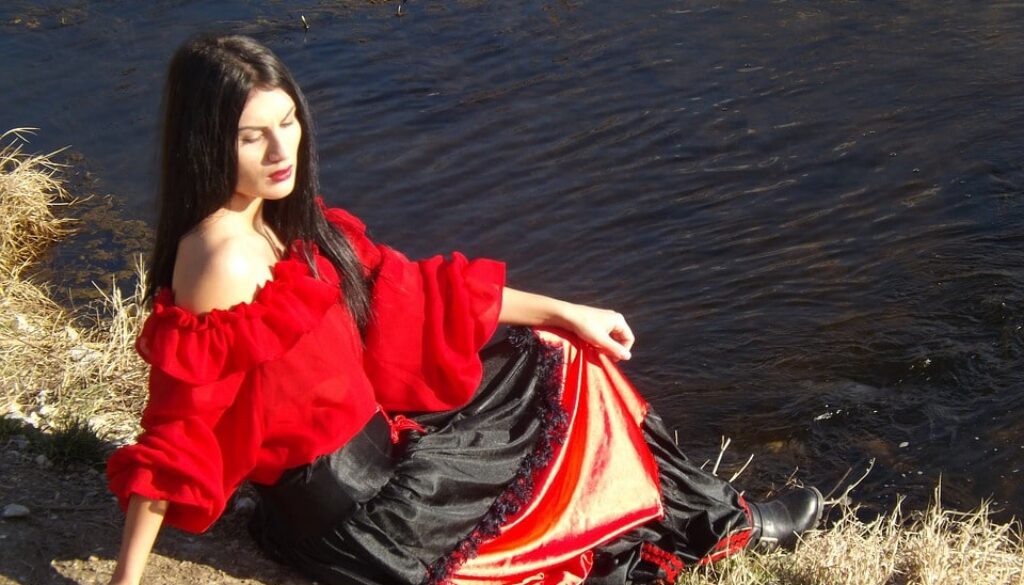 girl-1200262_960_720-min